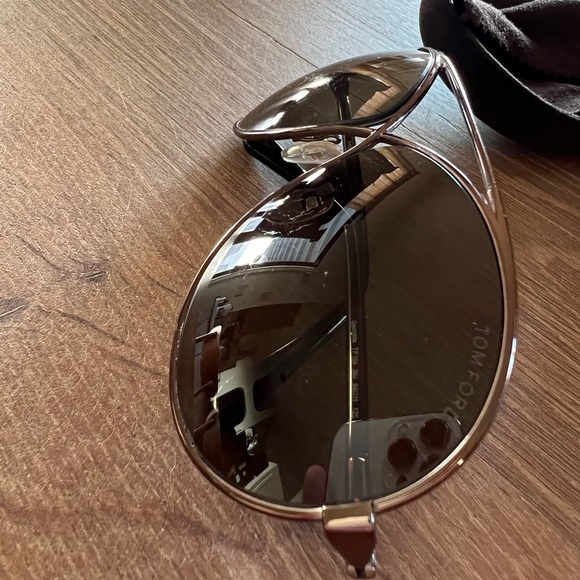 Tom Ford Bronze Aviators - Picture 3 of 8